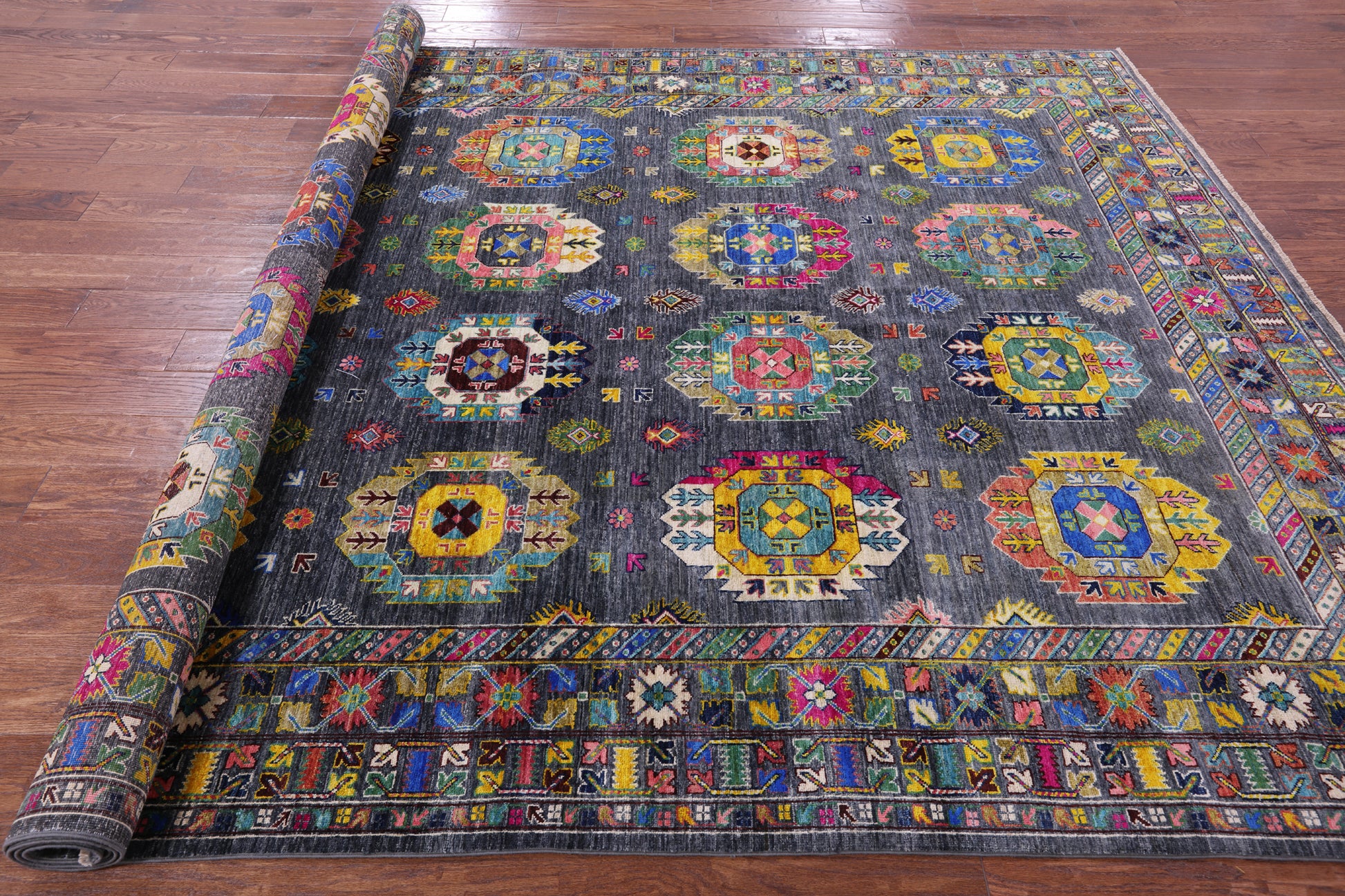 Turkmen Ersari Hand Knotted Wool Rug - 7' 11" X 11' 2" - Golden Nile