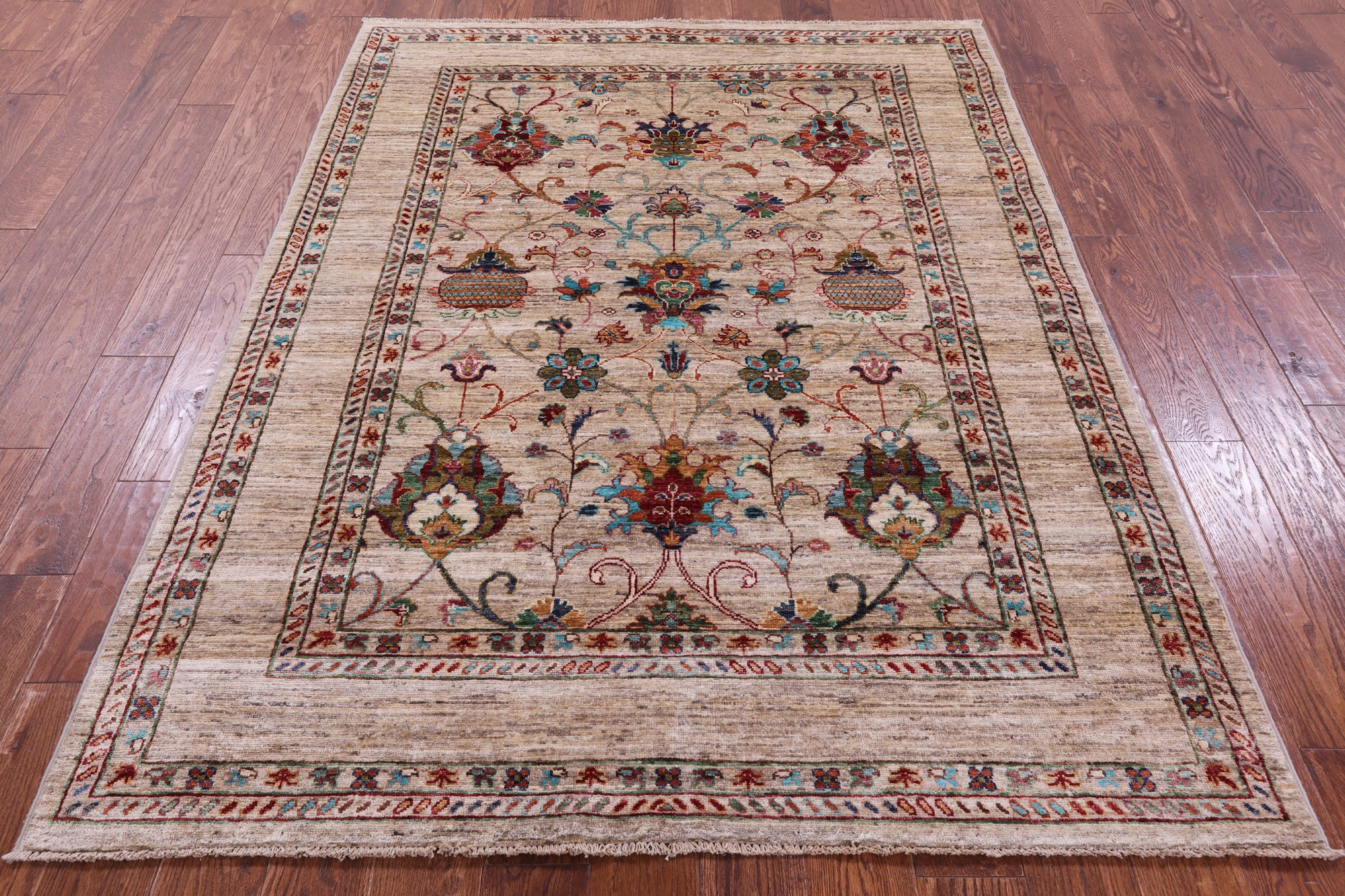 Peshawar Hand Knotted Wool Rug - 5' 1" X 6' 9" - Golden Nile