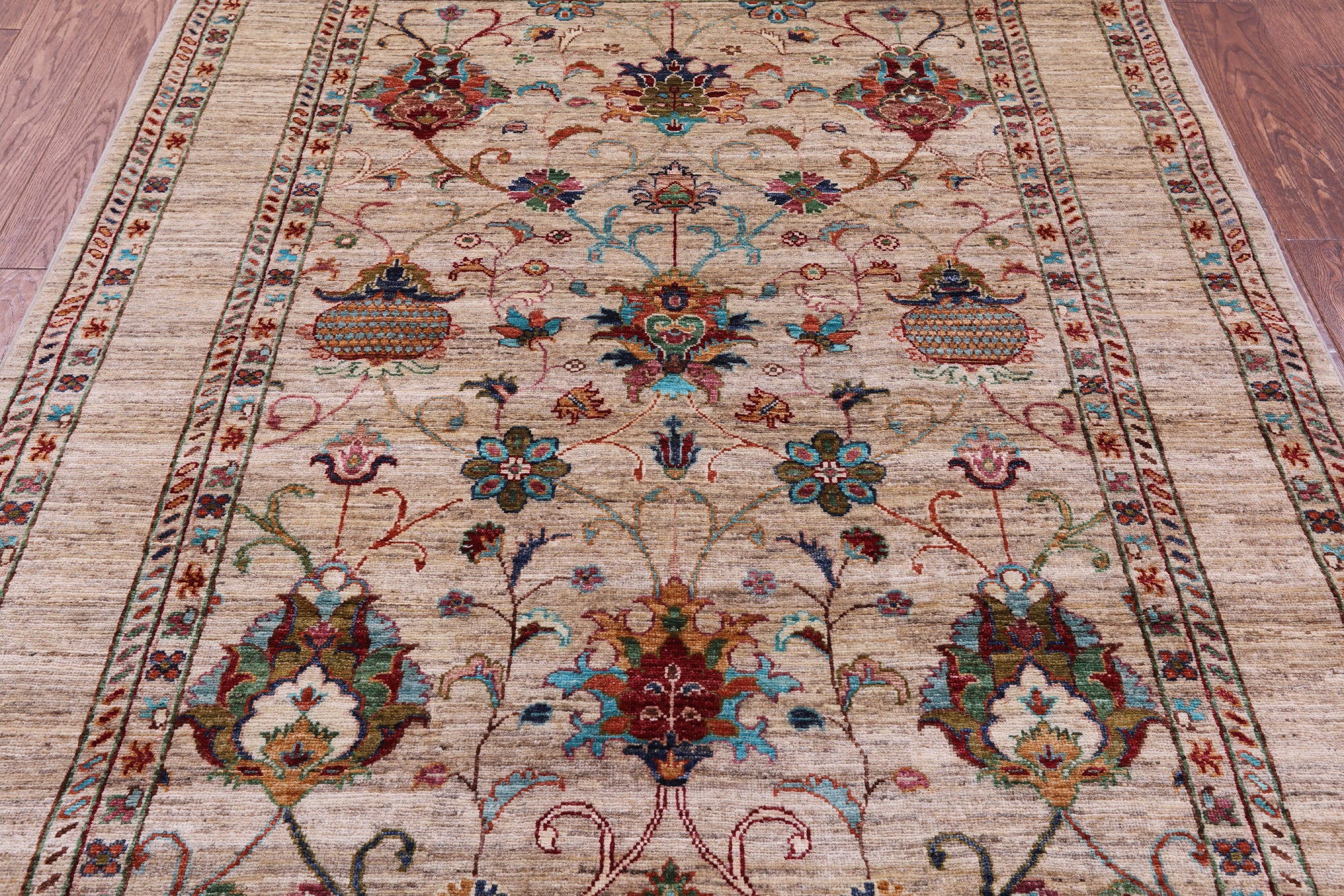 Peshawar Hand Knotted Wool Rug - 5' 1" X 6' 9" - Golden Nile