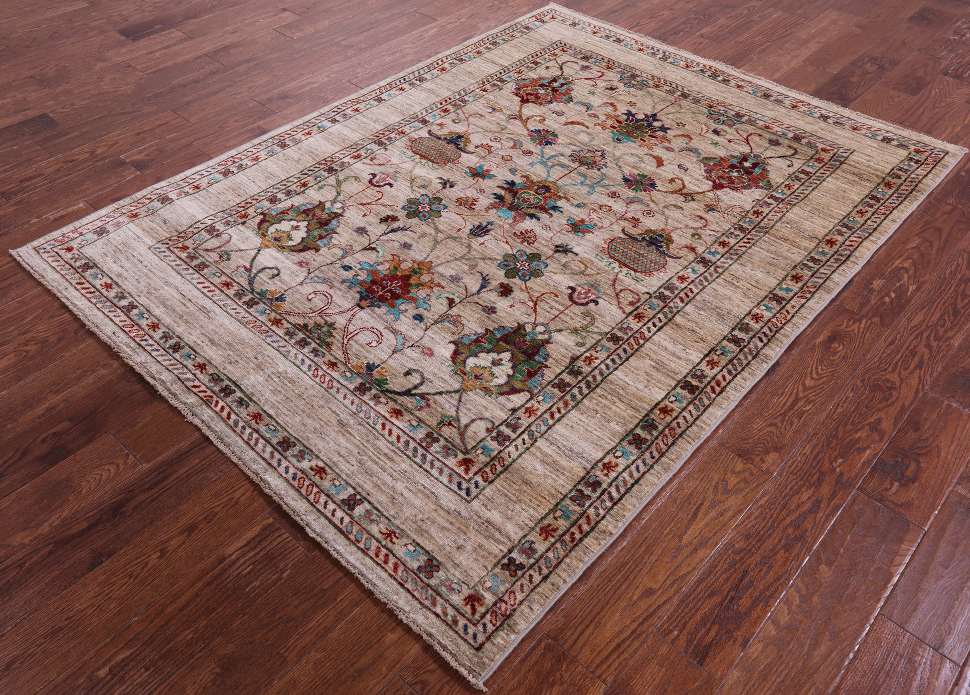 Peshawar Hand Knotted Wool Rug - 5' 1" X 6' 9" - Golden Nile