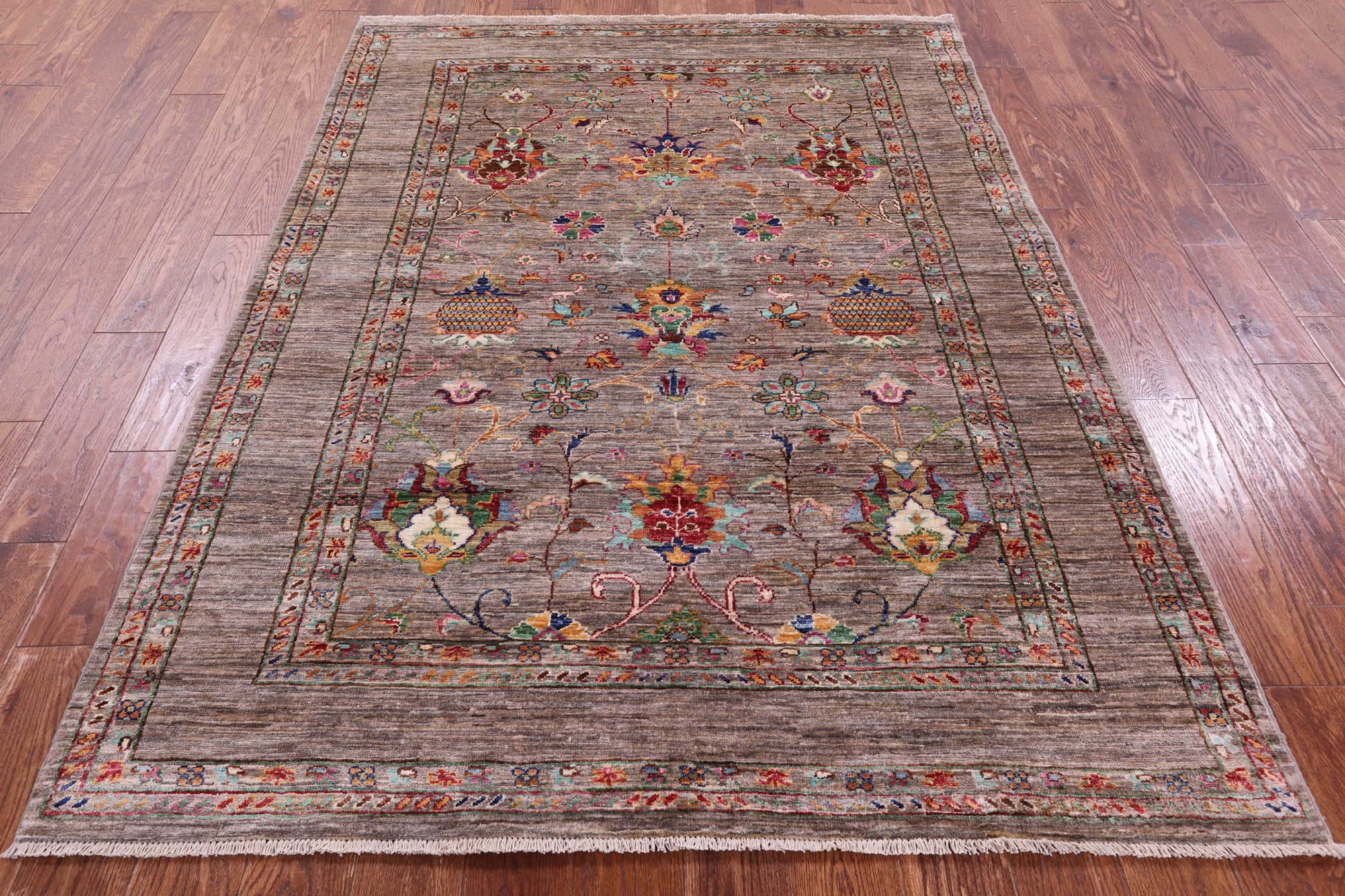 Peshawar Hand Knotted Wool Rug - 5' 1" X 6' 10" - Golden Nile