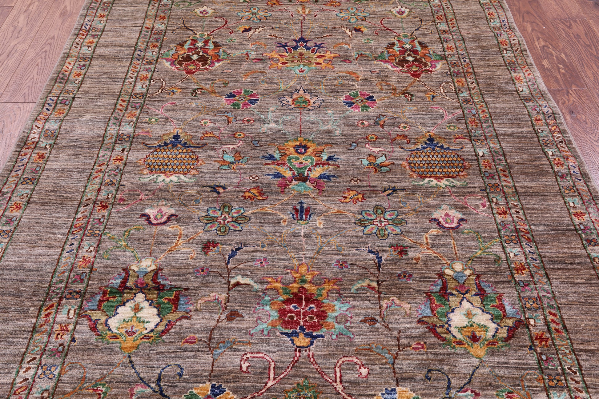Peshawar Hand Knotted Wool Rug - 5' 1" X 6' 10" - Golden Nile