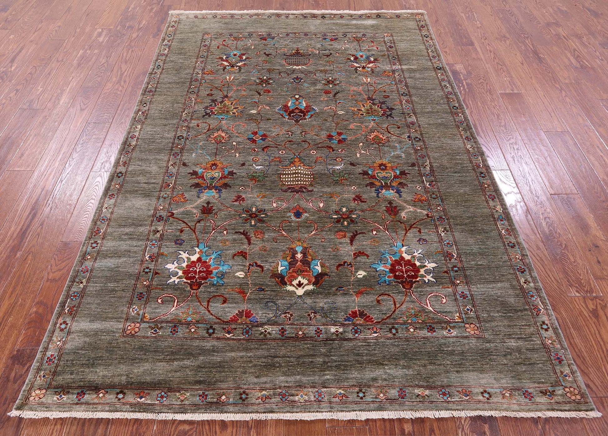 Peshawar Hand Knotted Wool Rug - 5' 8" X 8' 3" - Golden Nile