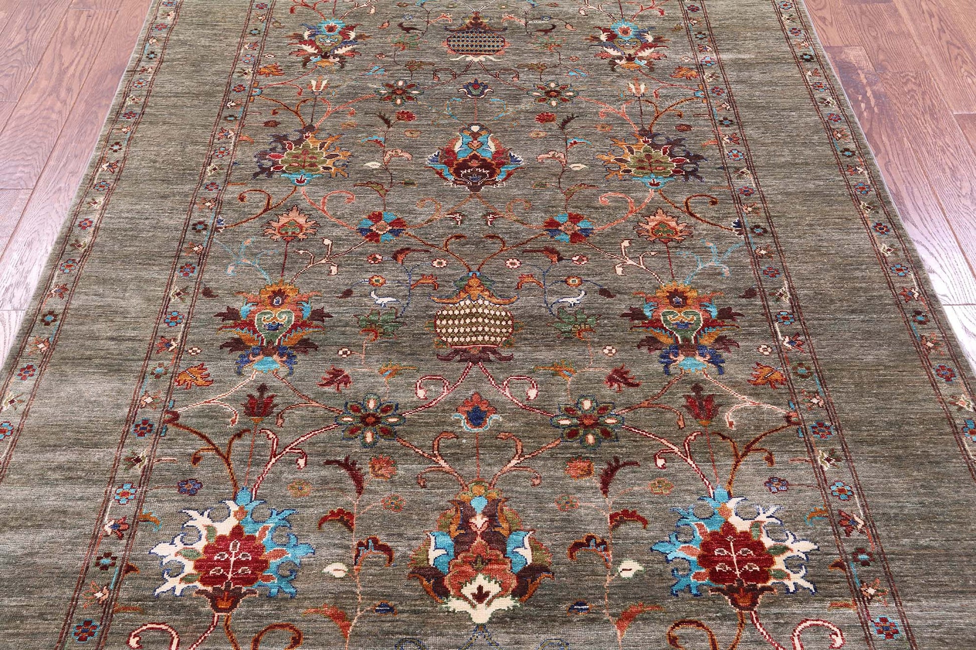 Peshawar Hand Knotted Wool Rug - 5' 8" X 8' 3" - Golden Nile