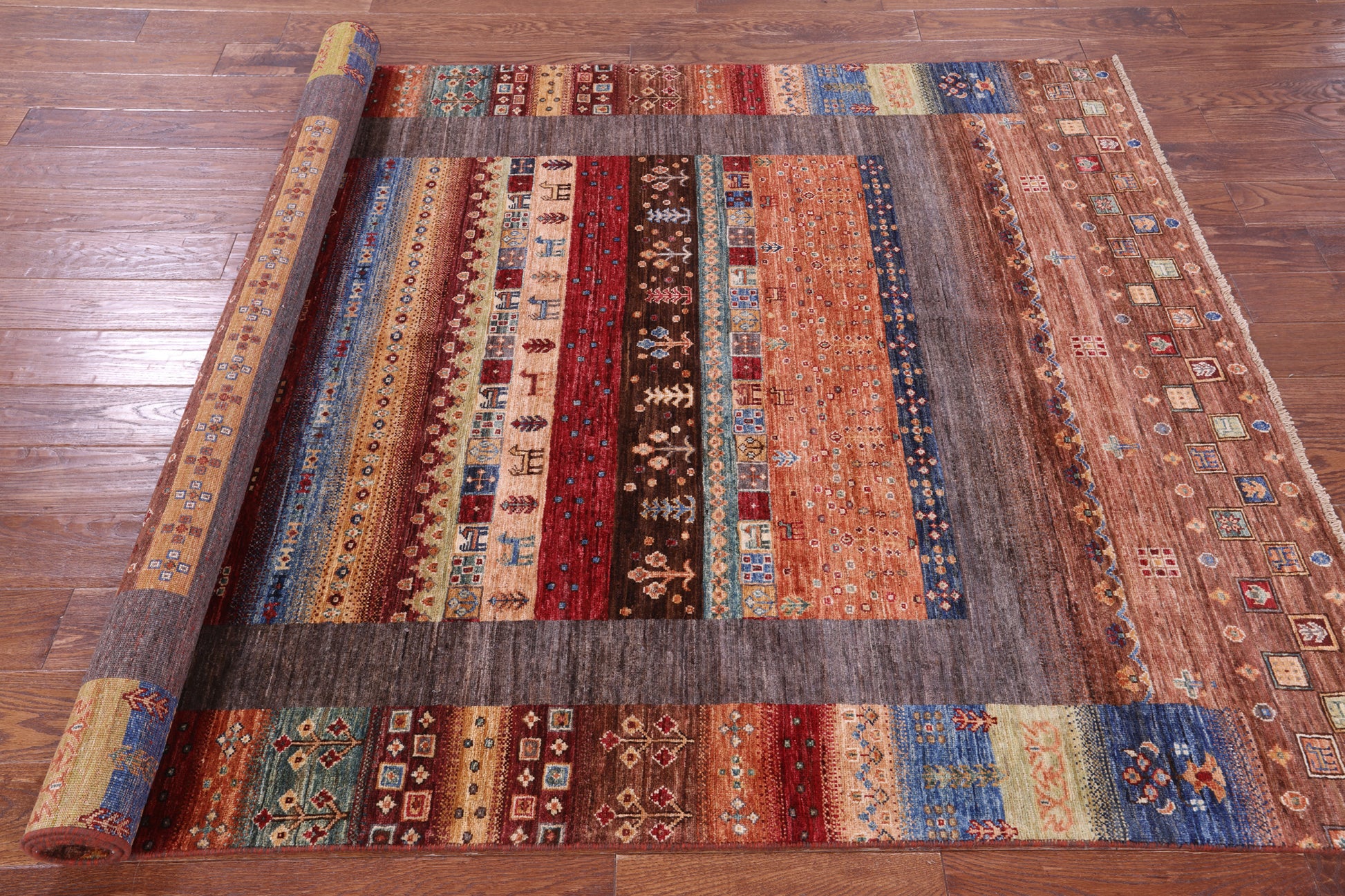 Tribal Persian Gabbeh Hand Knotted Wool Rug - 5' 7" X 7' 10" - Golden Nile