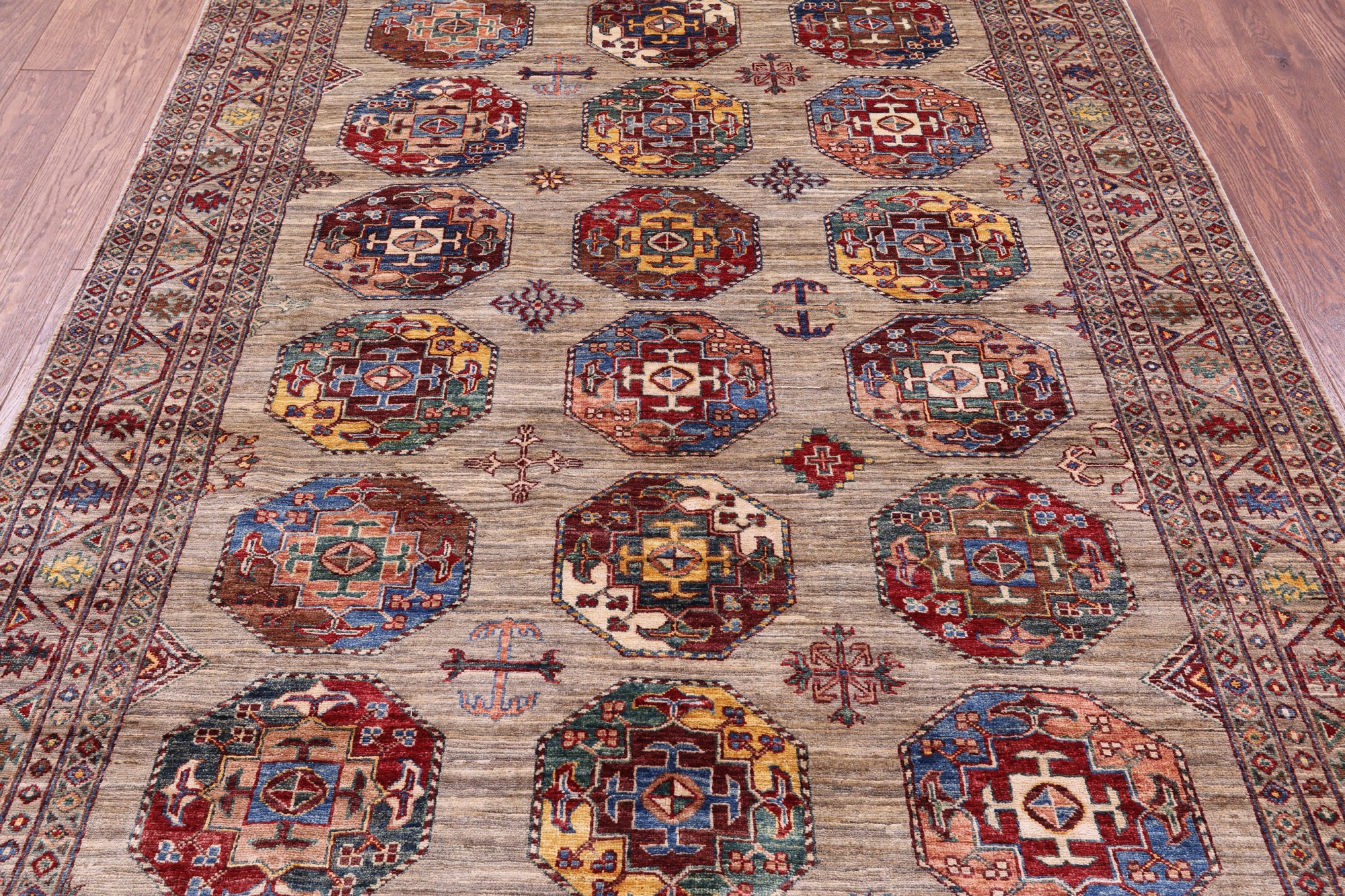Turkmen Ersari Hand Knotted Wool Rug - 5' 9" X 7' 10" - Golden Nile