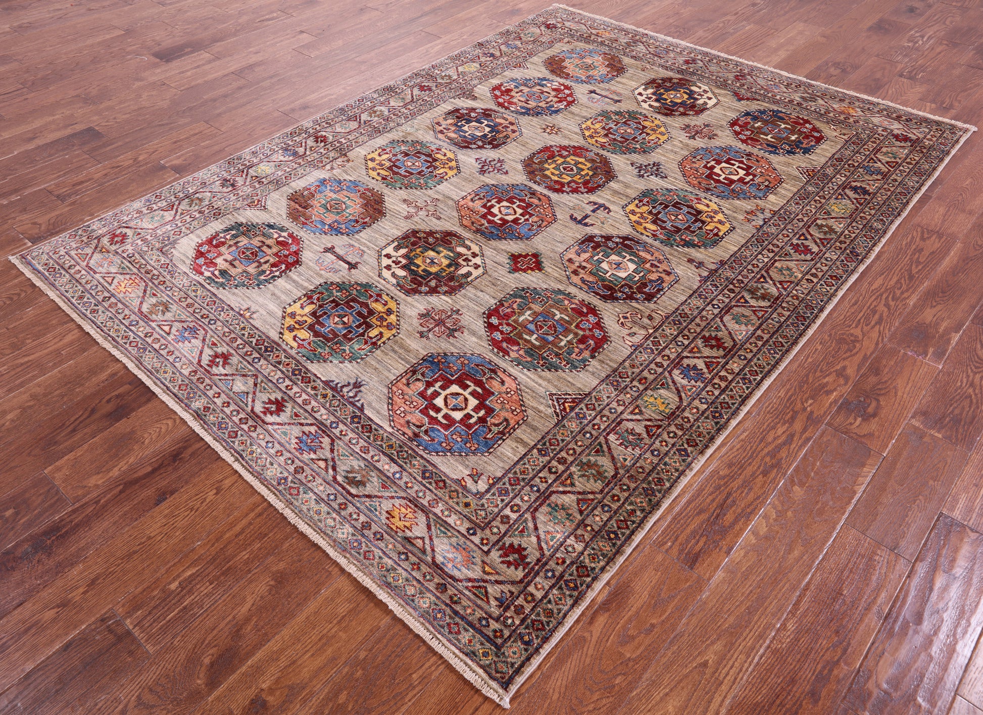 Turkmen Ersari Hand Knotted Wool Rug - 5' 9" X 7' 10" - Golden Nile