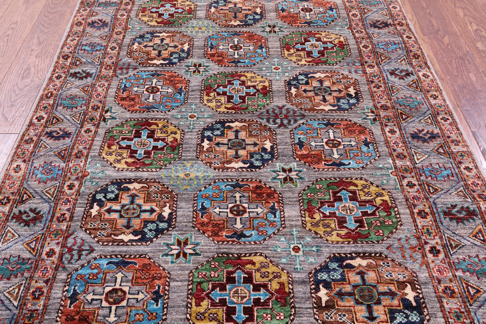 Turkmen Ersari Hand Knotted Wool Rug - 4' 1" X 5' 10" - Golden Nile