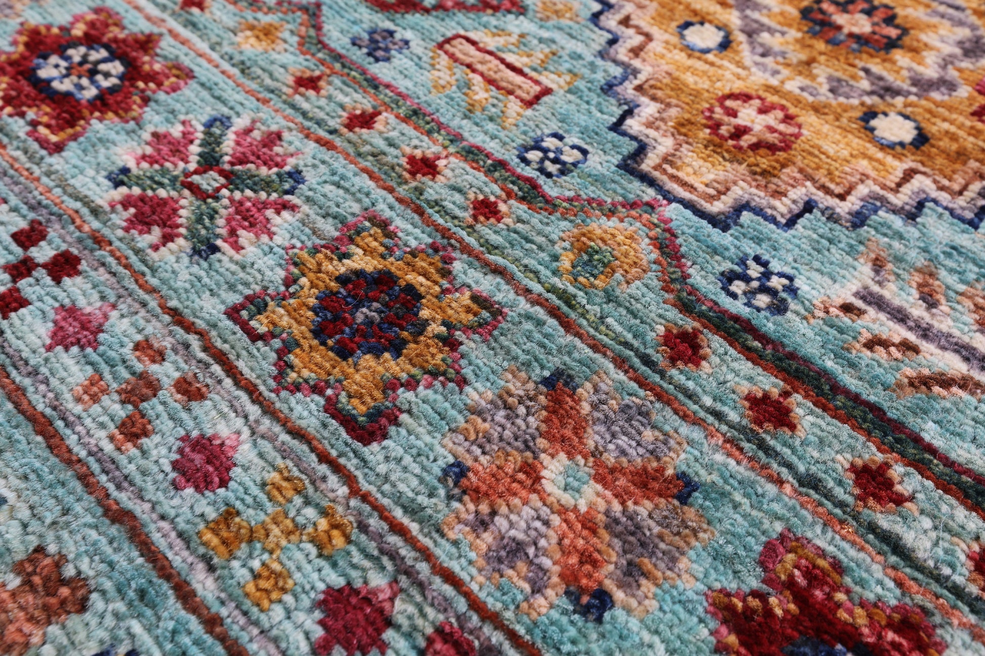 Khorjin Persian Gabbeh Hand Knotted Wool Rug - 5' 7" X 7' 7" - Golden Nile
