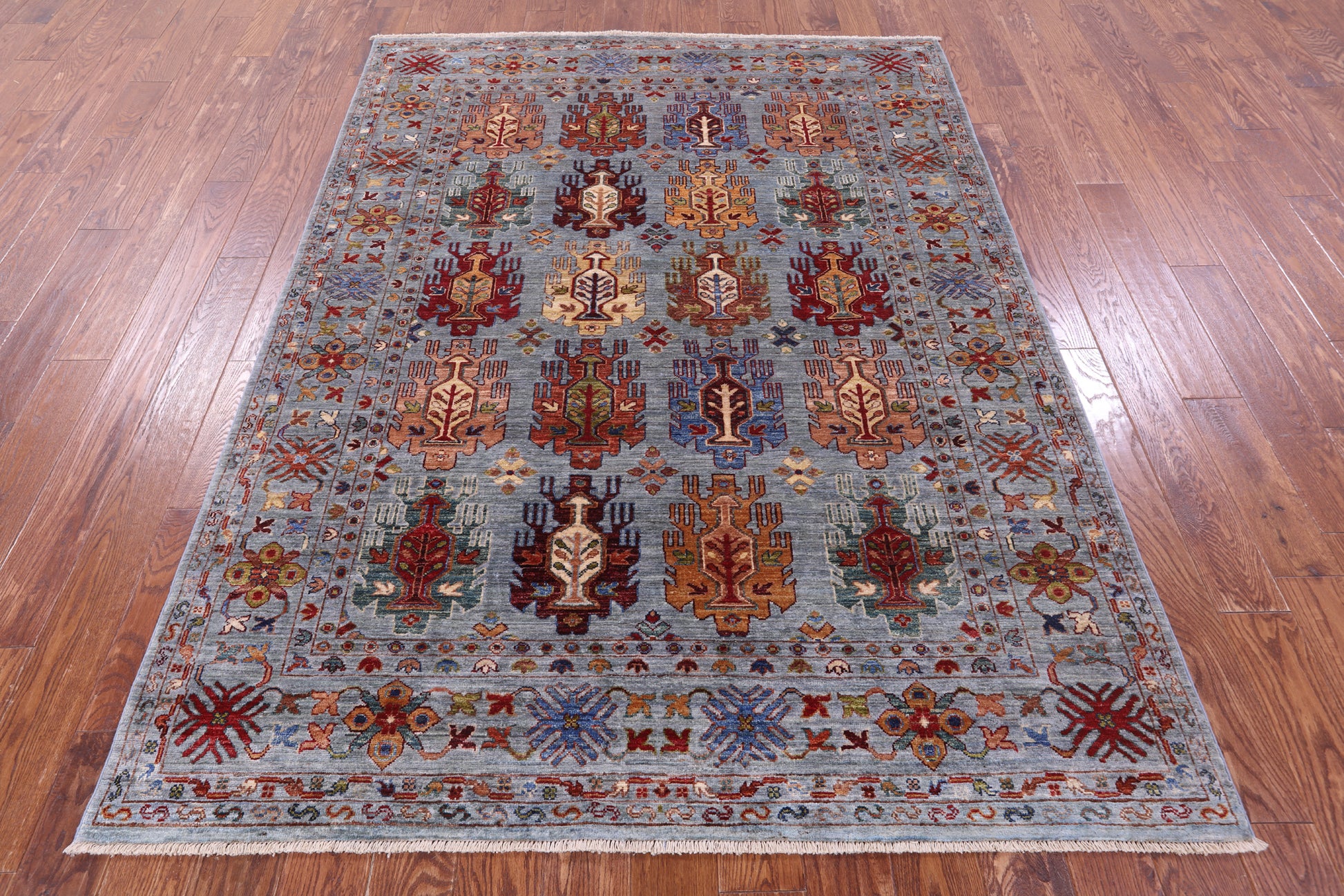 Turkmen Ersari Hand Knotted Wool Rug - 5' 9" X 7' 9" - Golden Nile