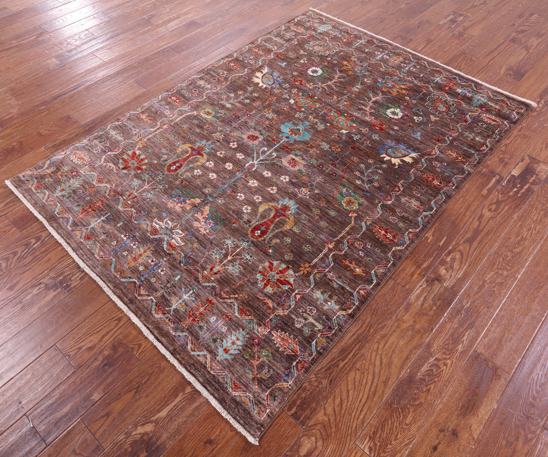 Brown Peshawar Hand Knotted Wool Rug - 4' 10" X 6' 10" - Golden Nile