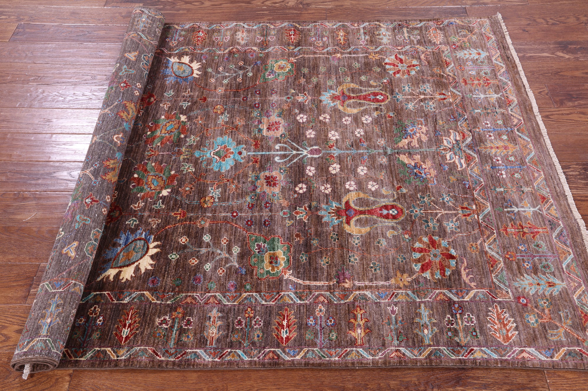 Brown Peshawar Hand Knotted Wool Rug - 4' 10" X 6' 10" - Golden Nile