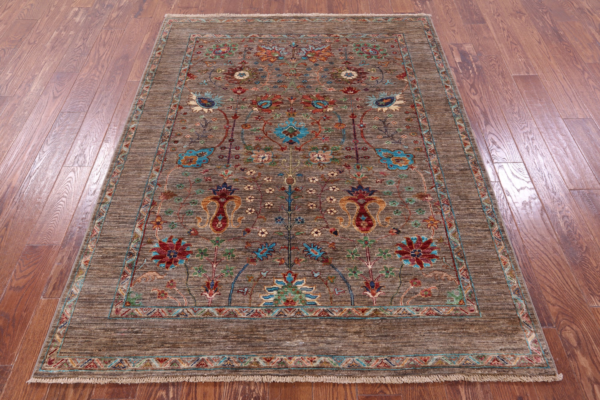Peshawar Hand Knotted Wool Rug - 5' 1" X 6' 8" - Golden Nile