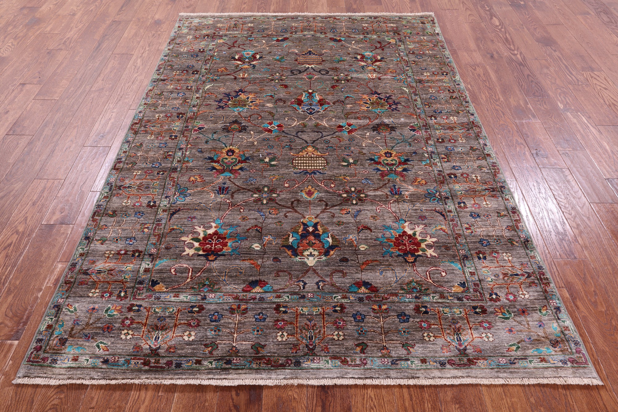 Peshawar Hand Knotted Wool Rug - 5' 7" X 7' 9" - Golden Nile