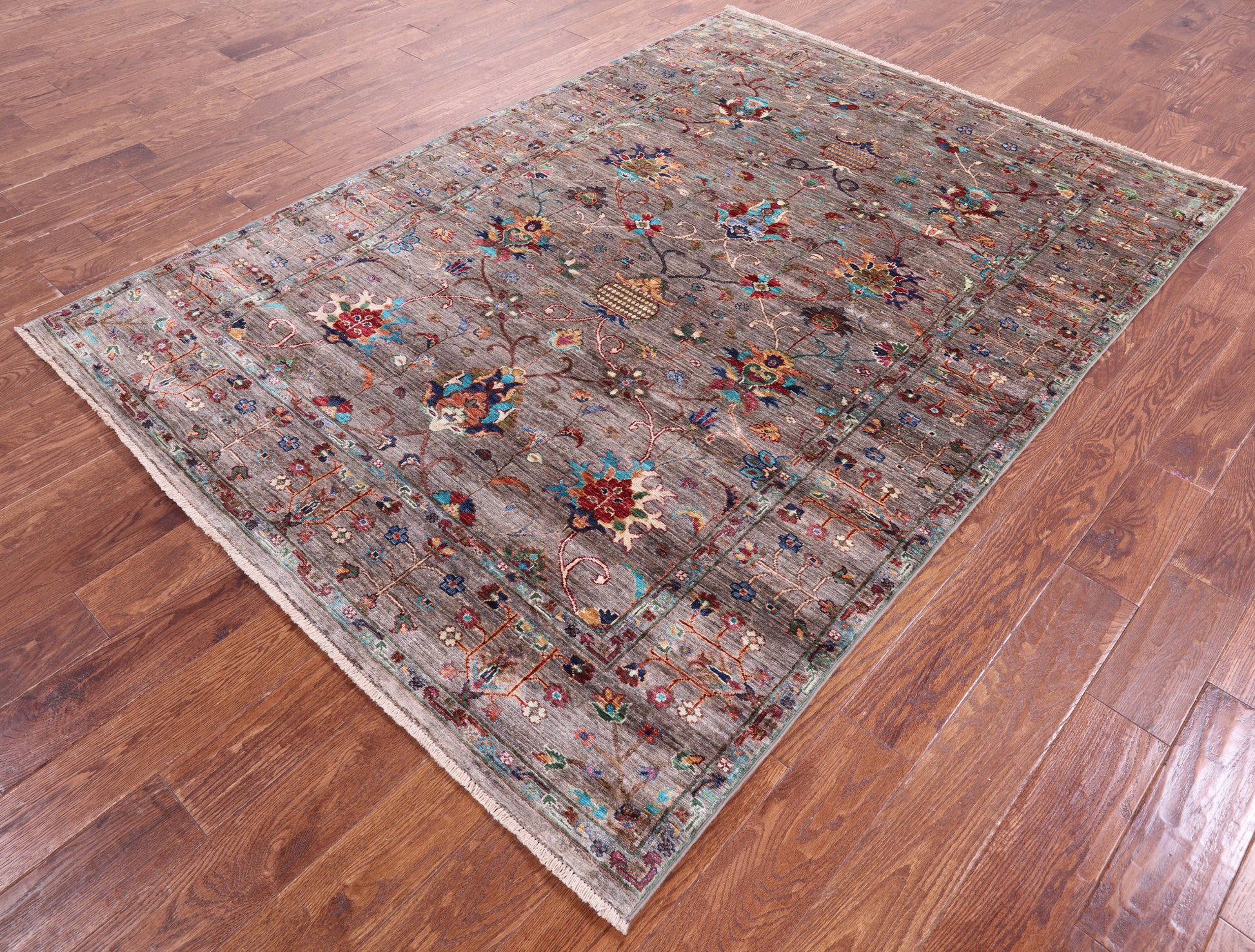 Peshawar Hand Knotted Wool Rug - 5' 7" X 7' 9" - Golden Nile