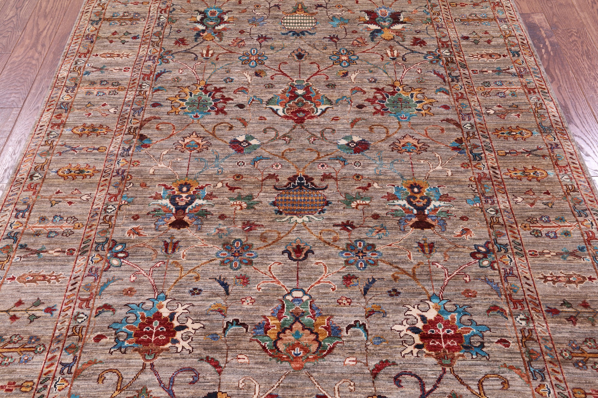 Peshawar Hand Knotted Wool Rug - 5' 9" X 7' 11" - Golden Nile