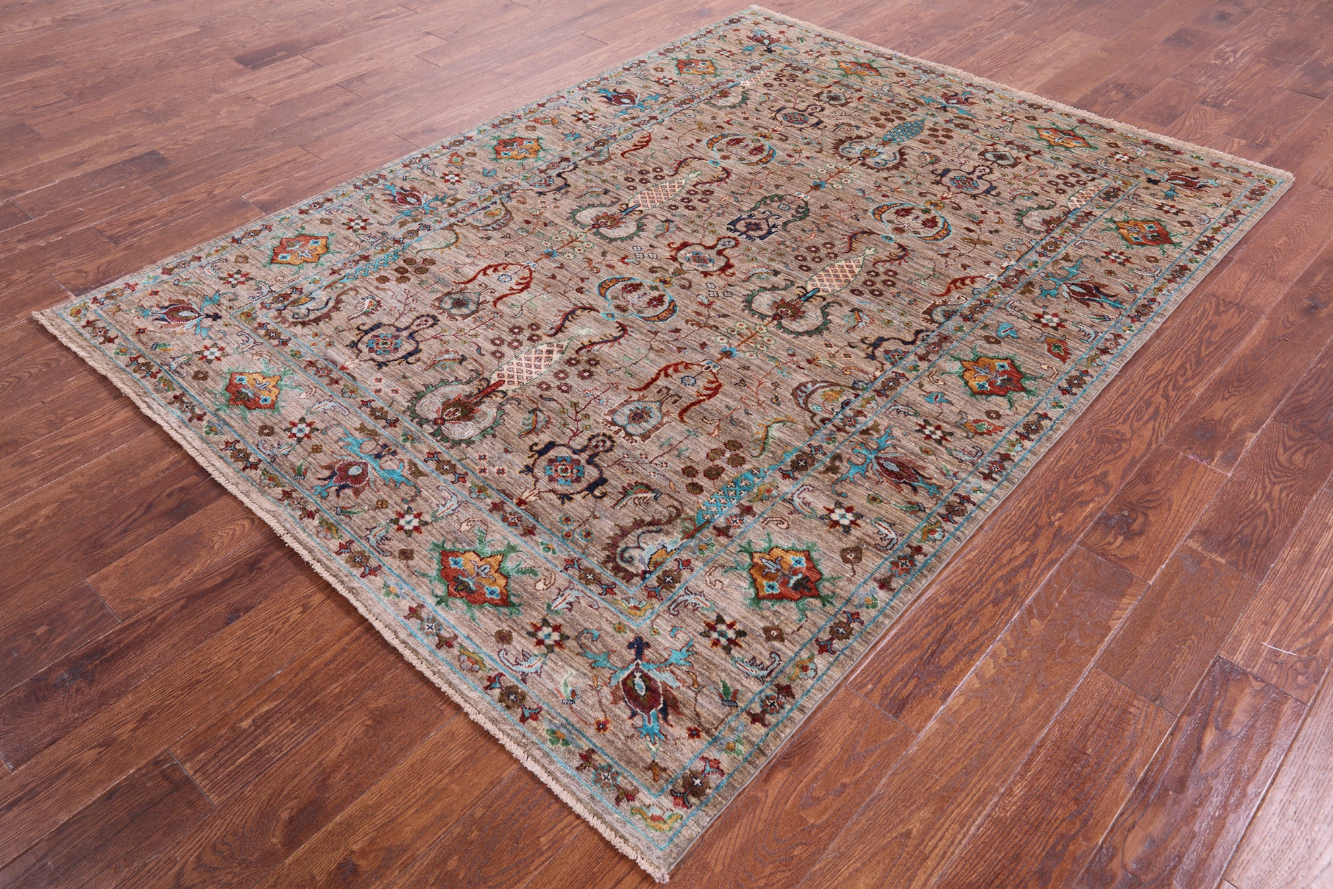Peshawar Hand Knotted Wool Rug - 5' 9" X 7' 9" - Golden Nile