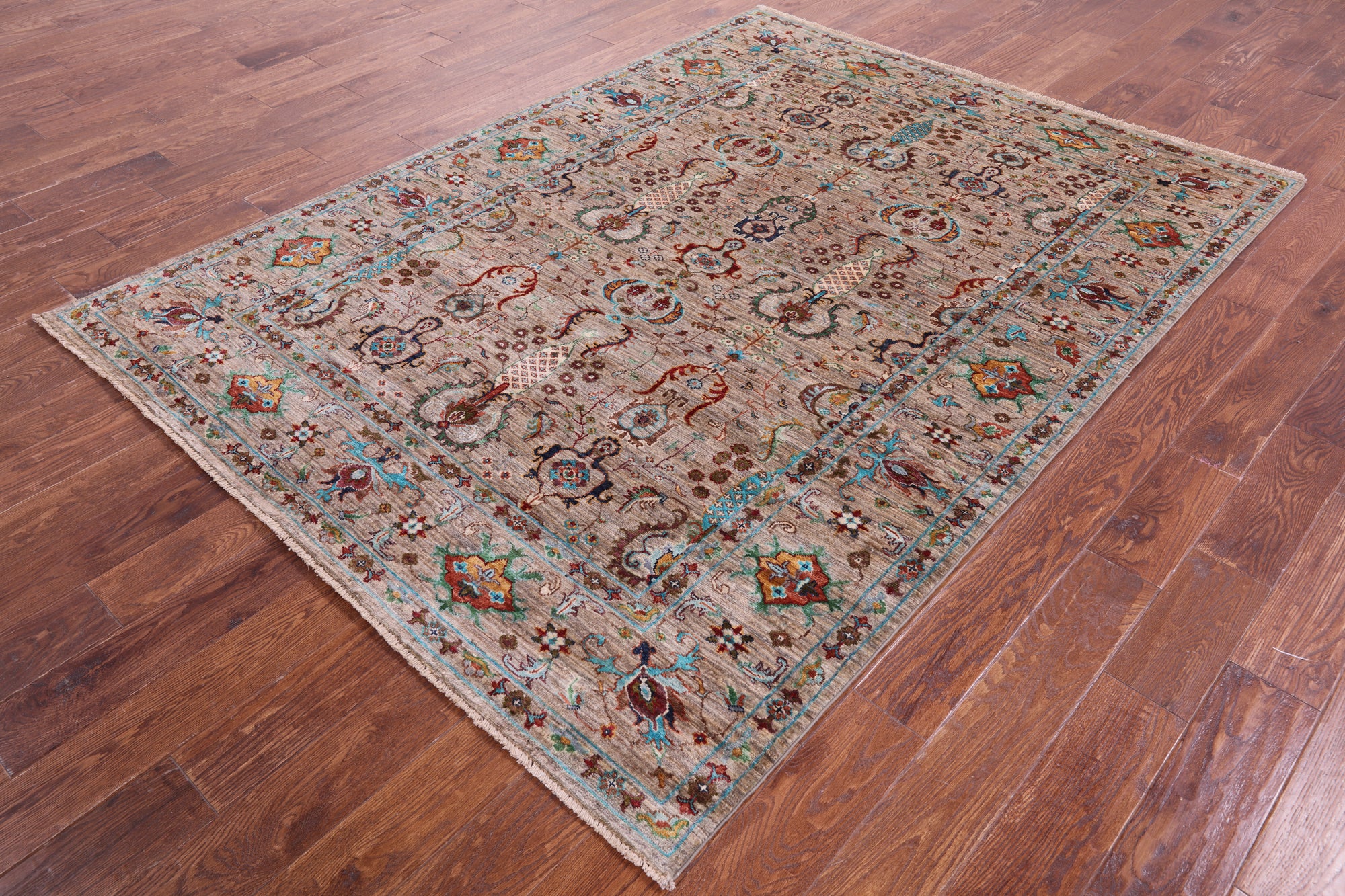 Peshawar Hand Knotted Wool Rug - 5' 9" X 7' 9" - Golden Nile