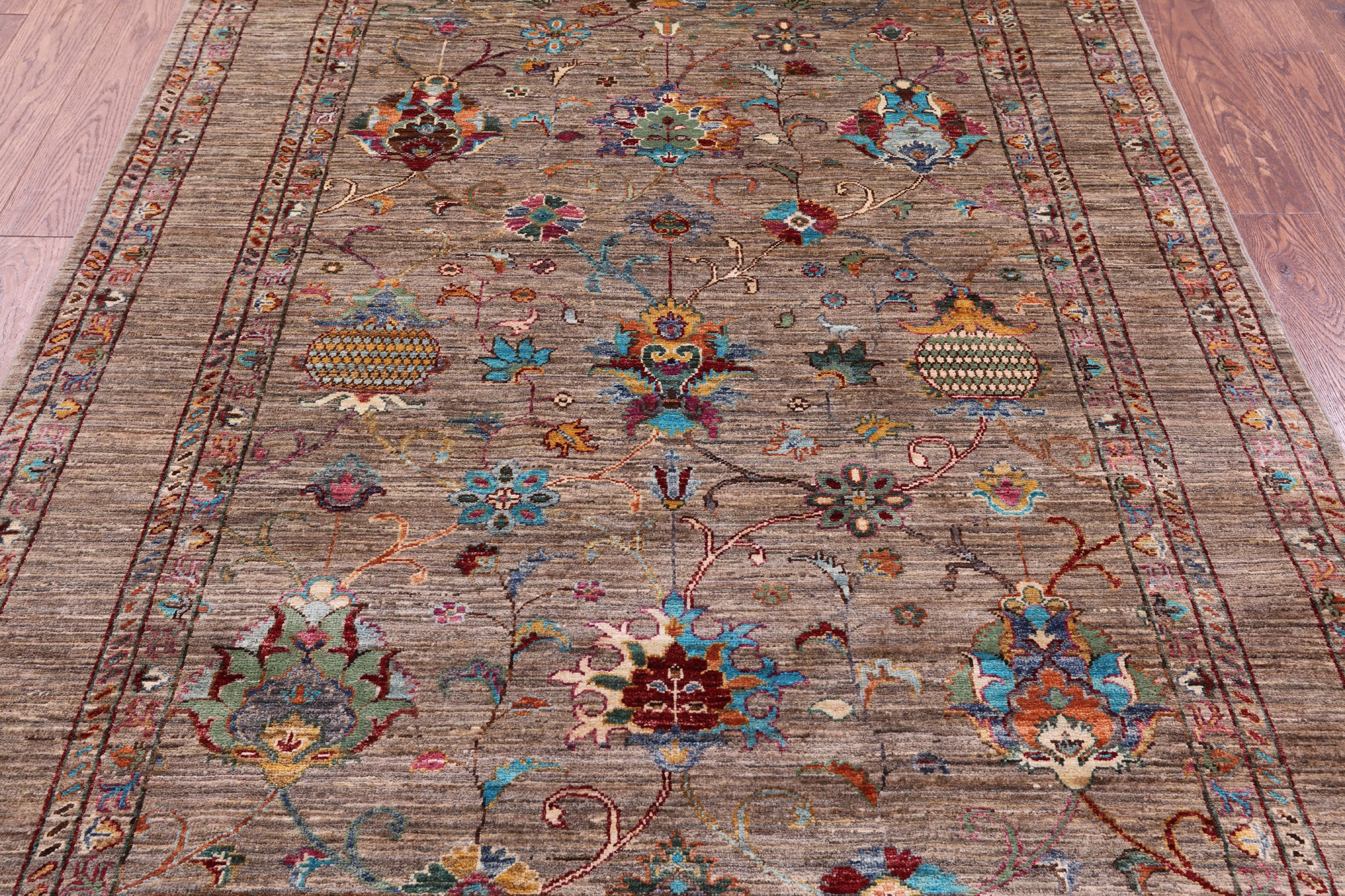 Peshawar Hand Knotted Wool Rug - 5' 1" X 6' 8" - Golden Nile