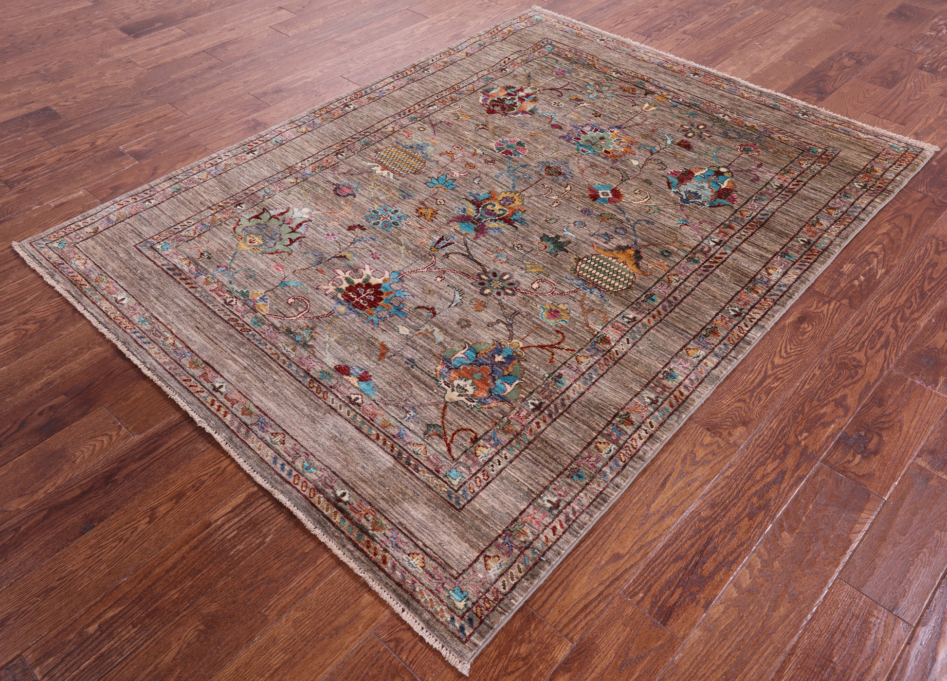 Peshawar Hand Knotted Wool Rug - 5' 1" X 6' 8" - Golden Nile