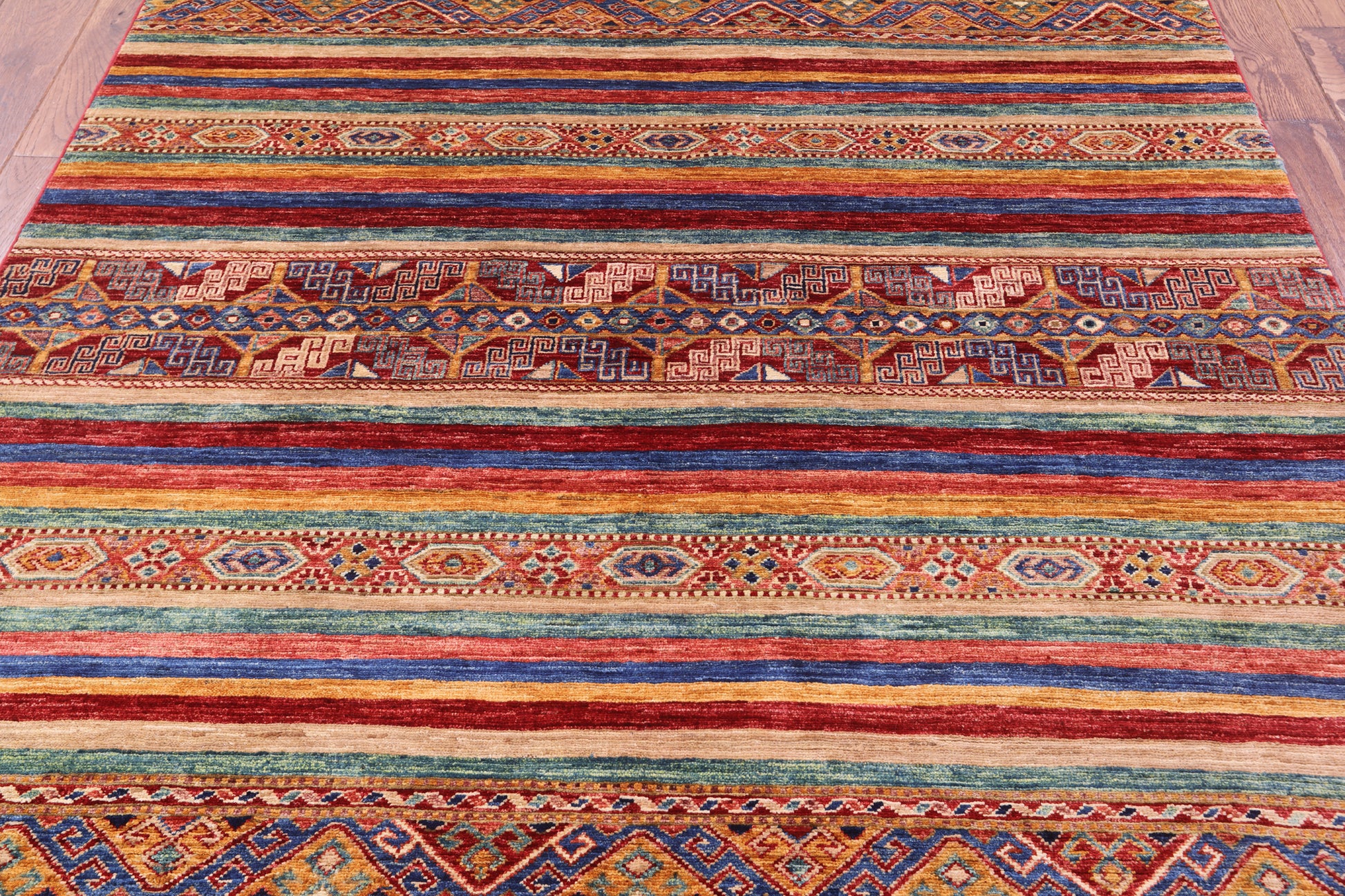 Khorjin Persian Gabbeh Hand Knotted Wool Rug - 4' 11" X 6' 5" - Golden Nile