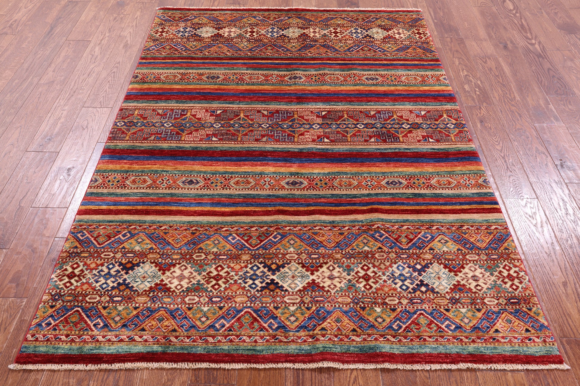 Khorjin Persian Gabbeh Hand Knotted Wool Rug - 4' 9" X 6' 7" - Golden Nile
