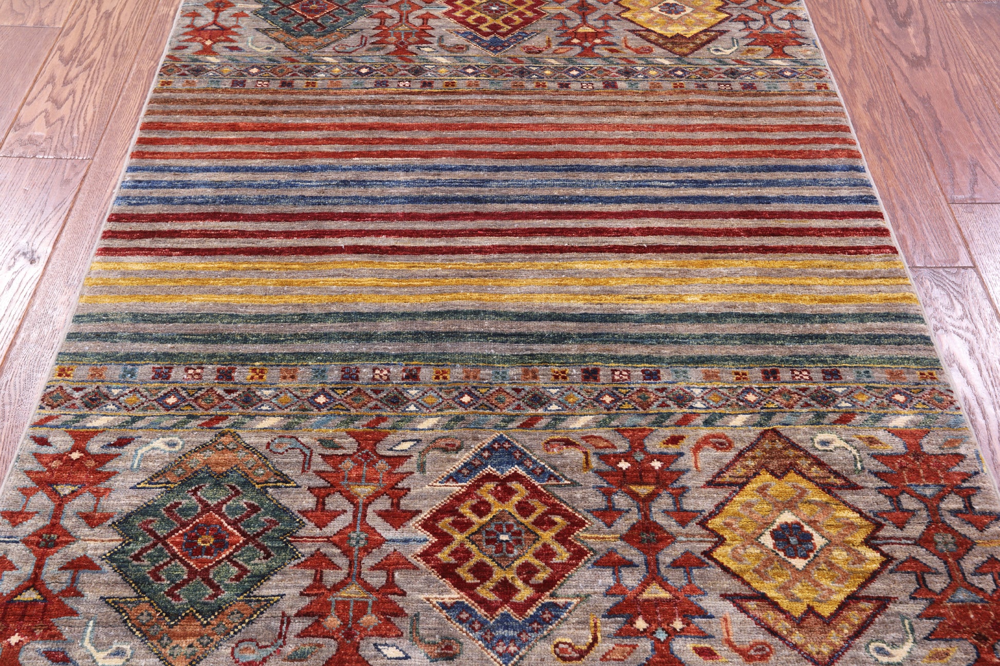 Khorjin Persian Gabbeh Hand Knotted Wool Rug - 3' 3" X 5' 1" - Golden Nile
