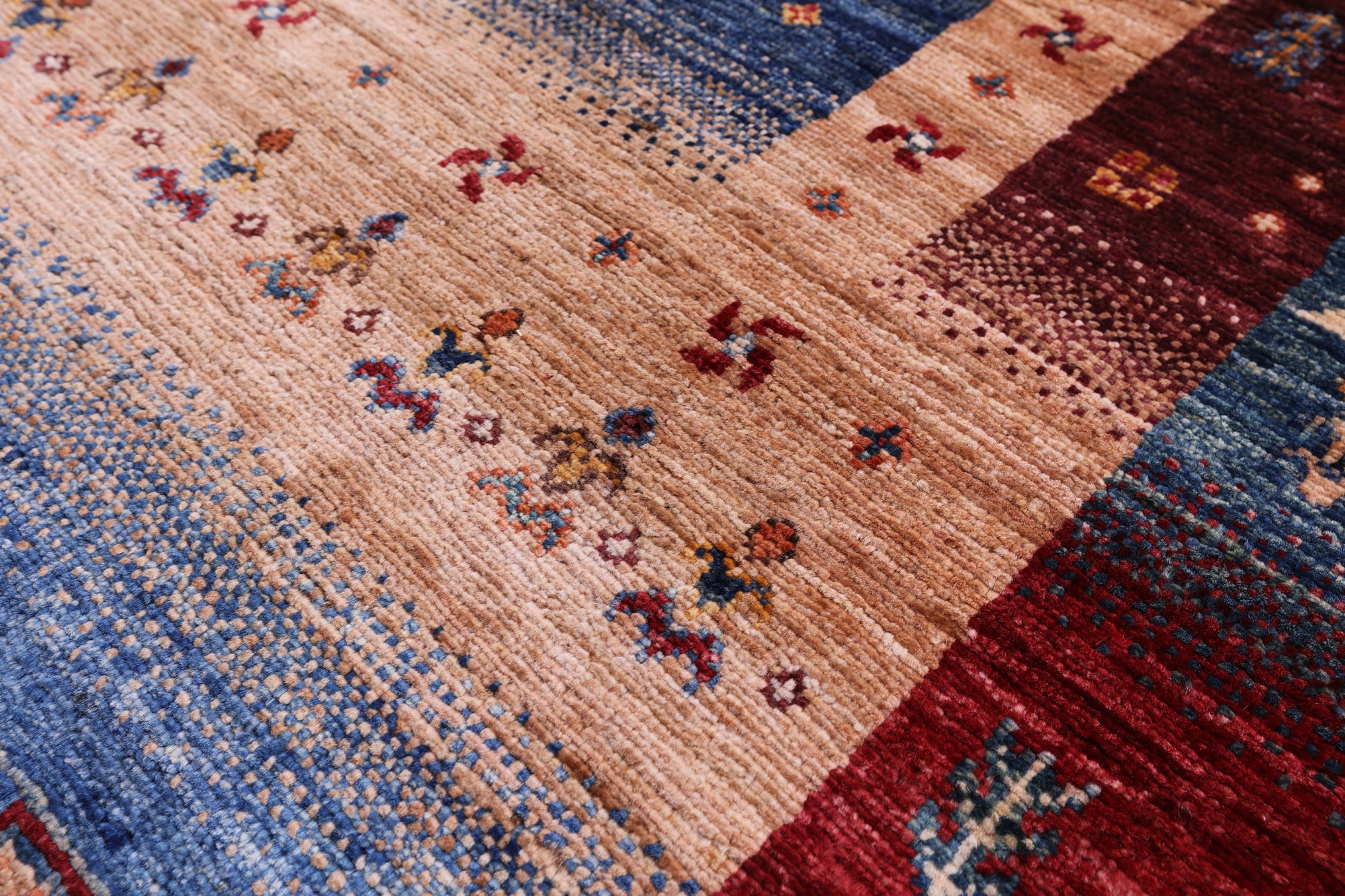 Tribal Persian Gabbeh Hand Knotted Wool Rug - 5' 6" X 7' 9" - Golden Nile