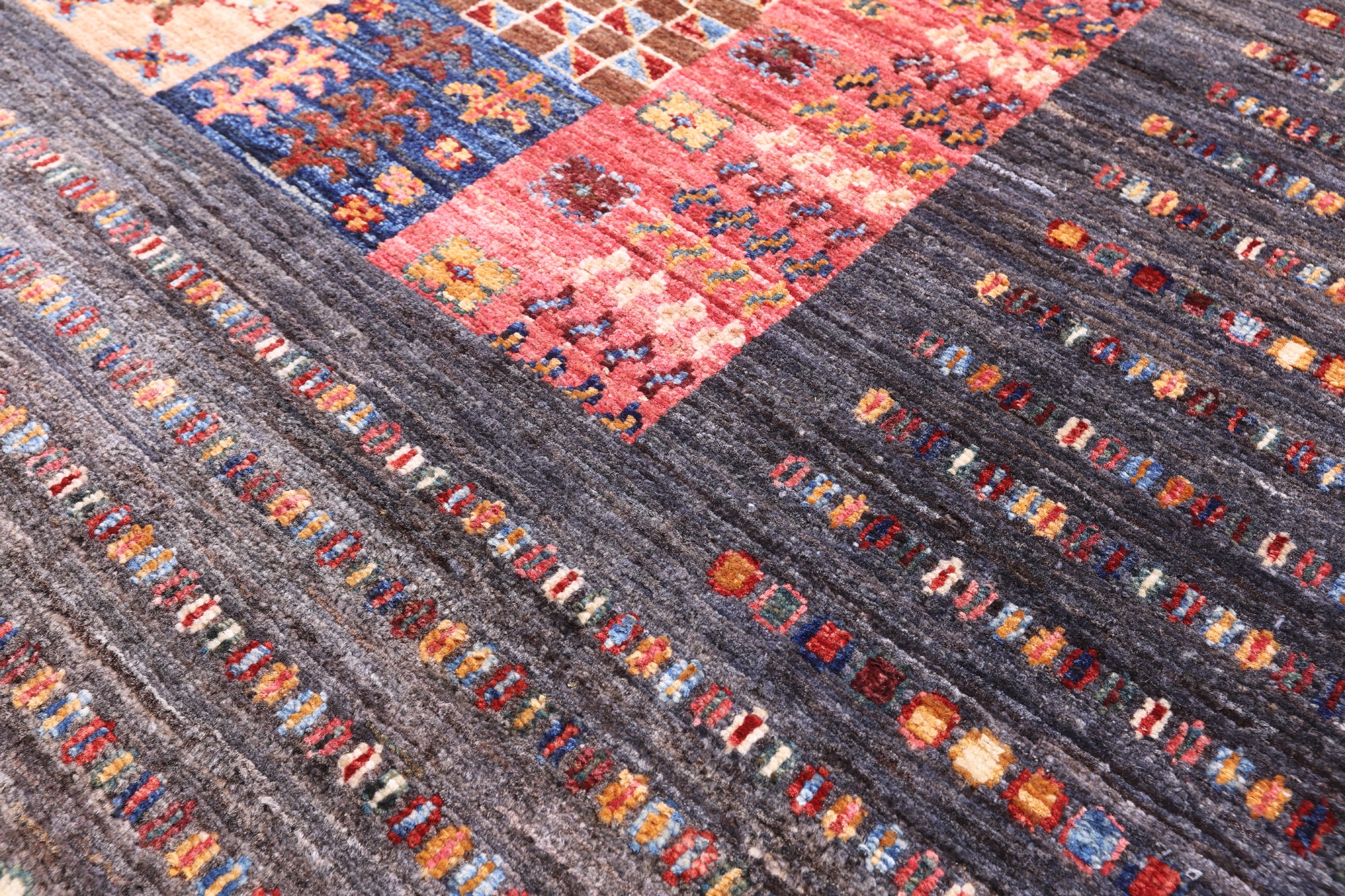 Tribal Persian Gabbeh Hand Knotted Wool Rug - 5' 8" X 7' 9" - Golden Nile