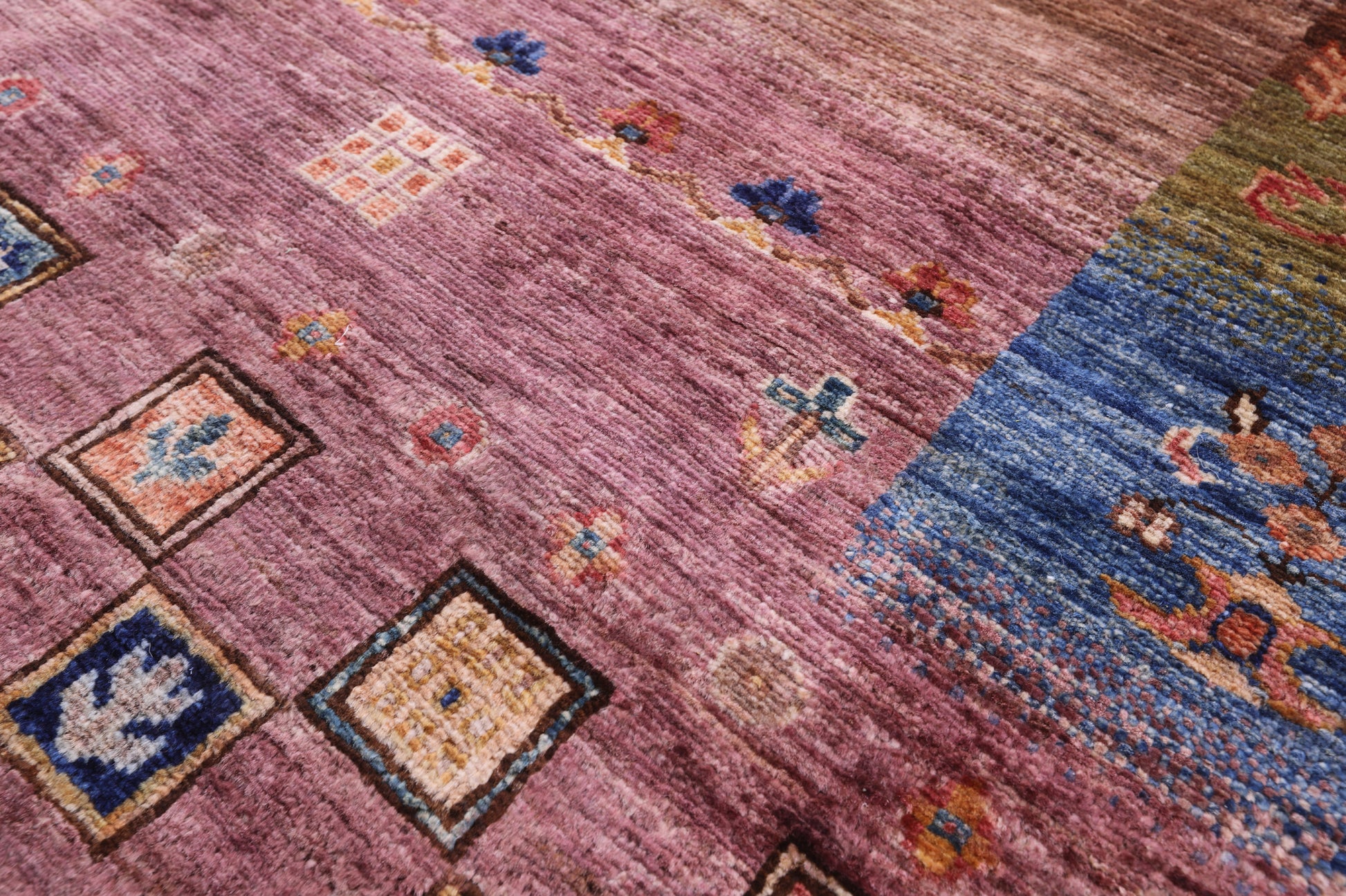 Tribal Persian Gabbeh Hand Knotted Wool Rug - 5' 7" X 7' 10" - Golden Nile