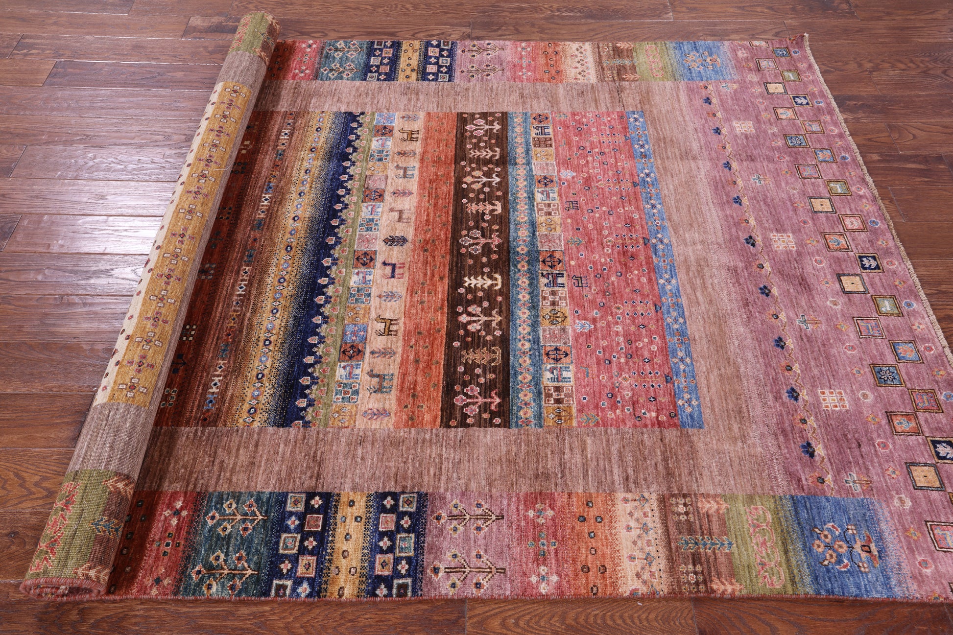 Tribal Persian Gabbeh Hand Knotted Wool Rug - 5' 7" X 7' 10" - Golden Nile