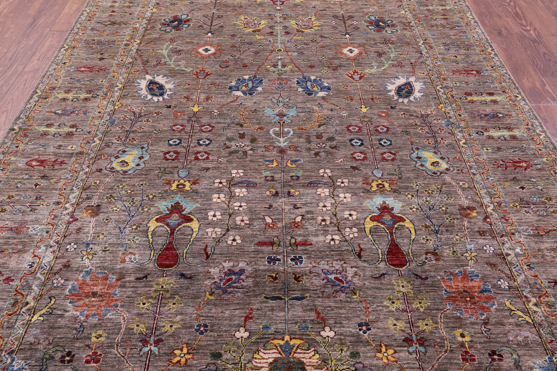 Peshawar Hand Knotted Wool Rug - 6' 9" X 9' 9" - Golden Nile