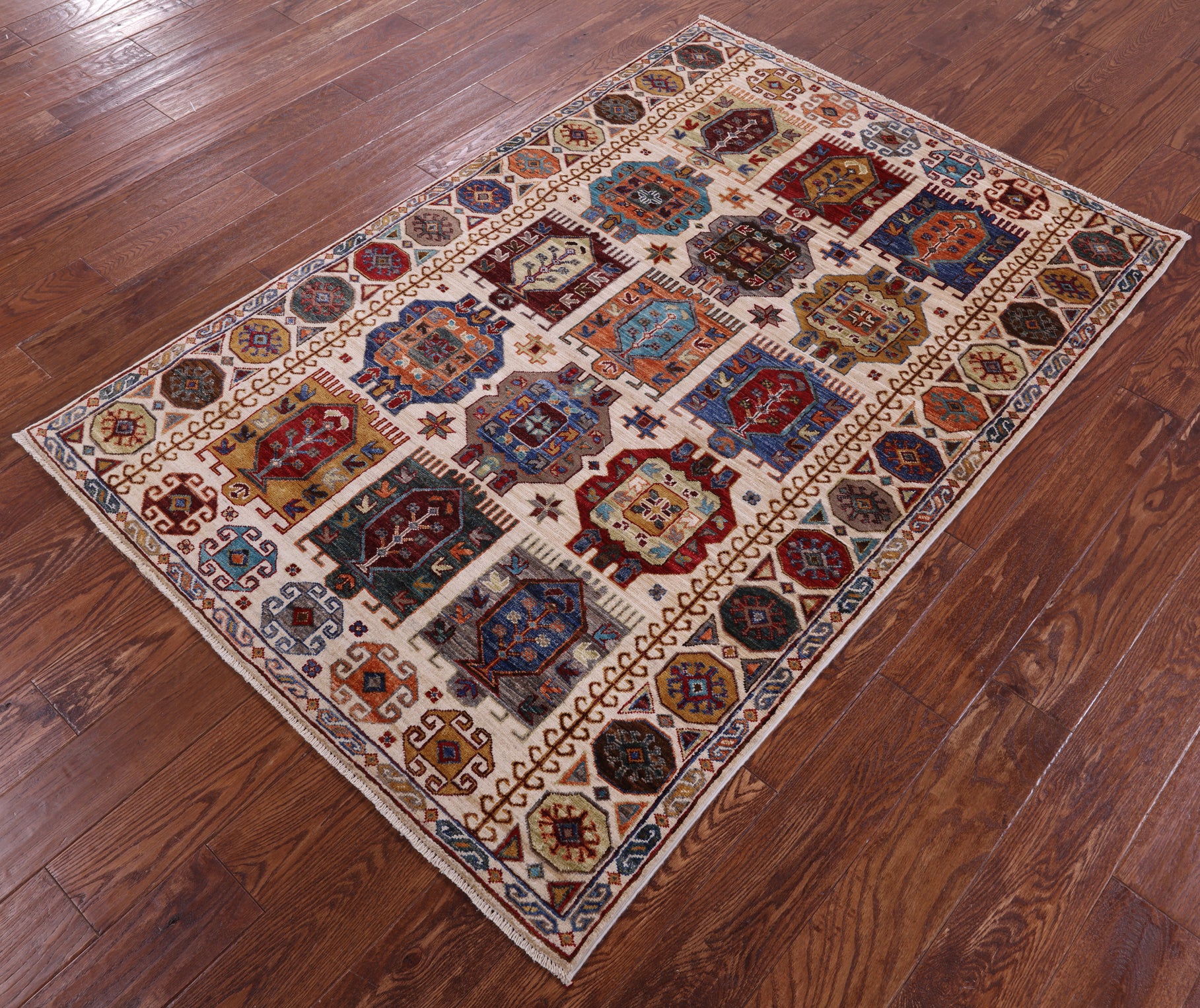 Ivory Turkmen Ersari Hand Knotted Wool Rug - 4' 1" X 6' 1" - Golden Nile