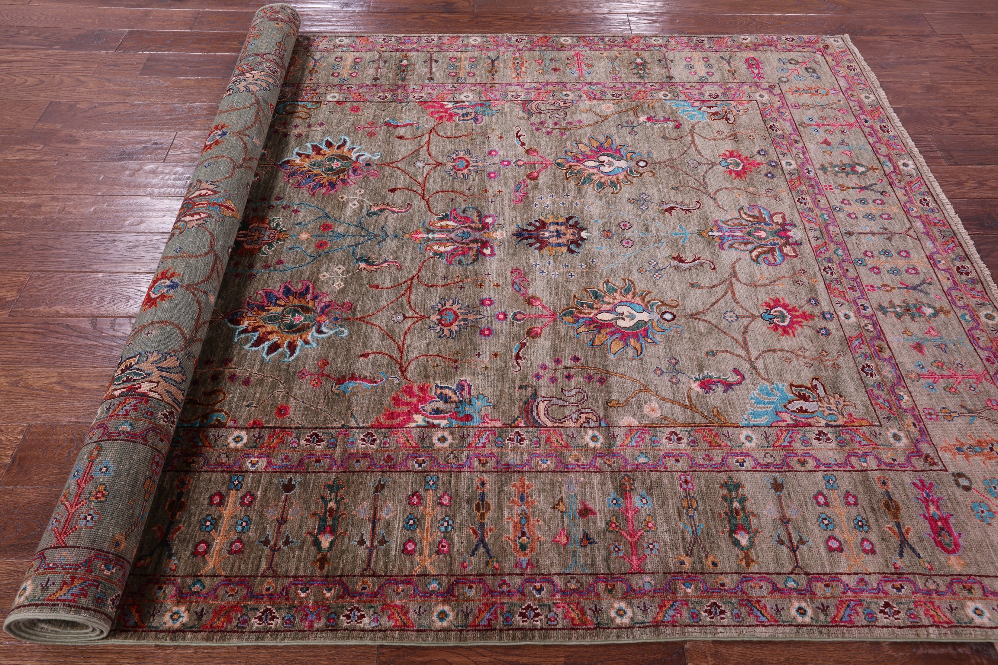 Peshawar Hand Knotted Wool Rug - 5' 10" X 8' 11" - Golden Nile