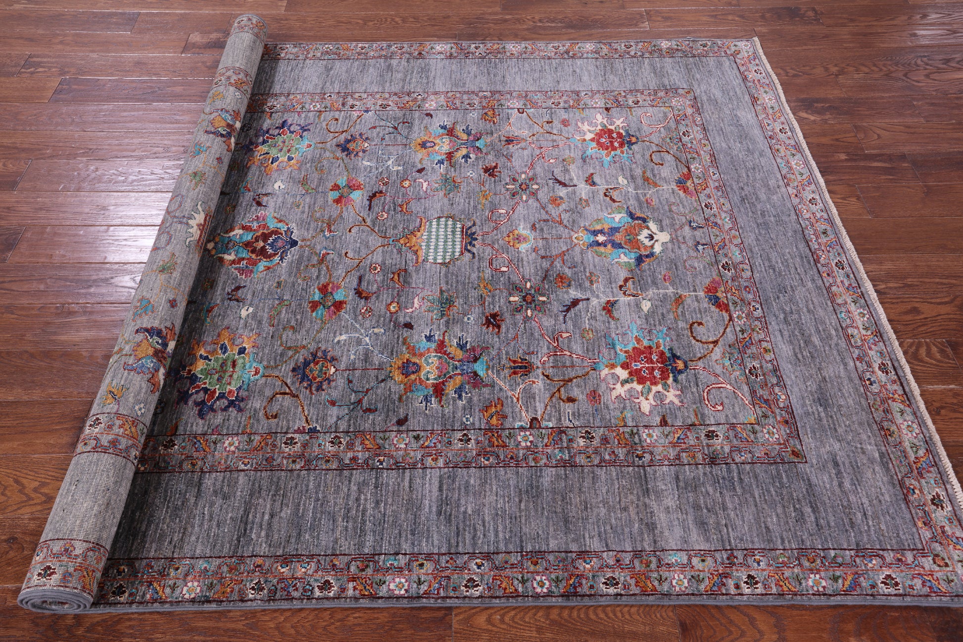 Peshawar Hand Knotted Wool Rug - 5' 9" X 8' 0" - Golden Nile