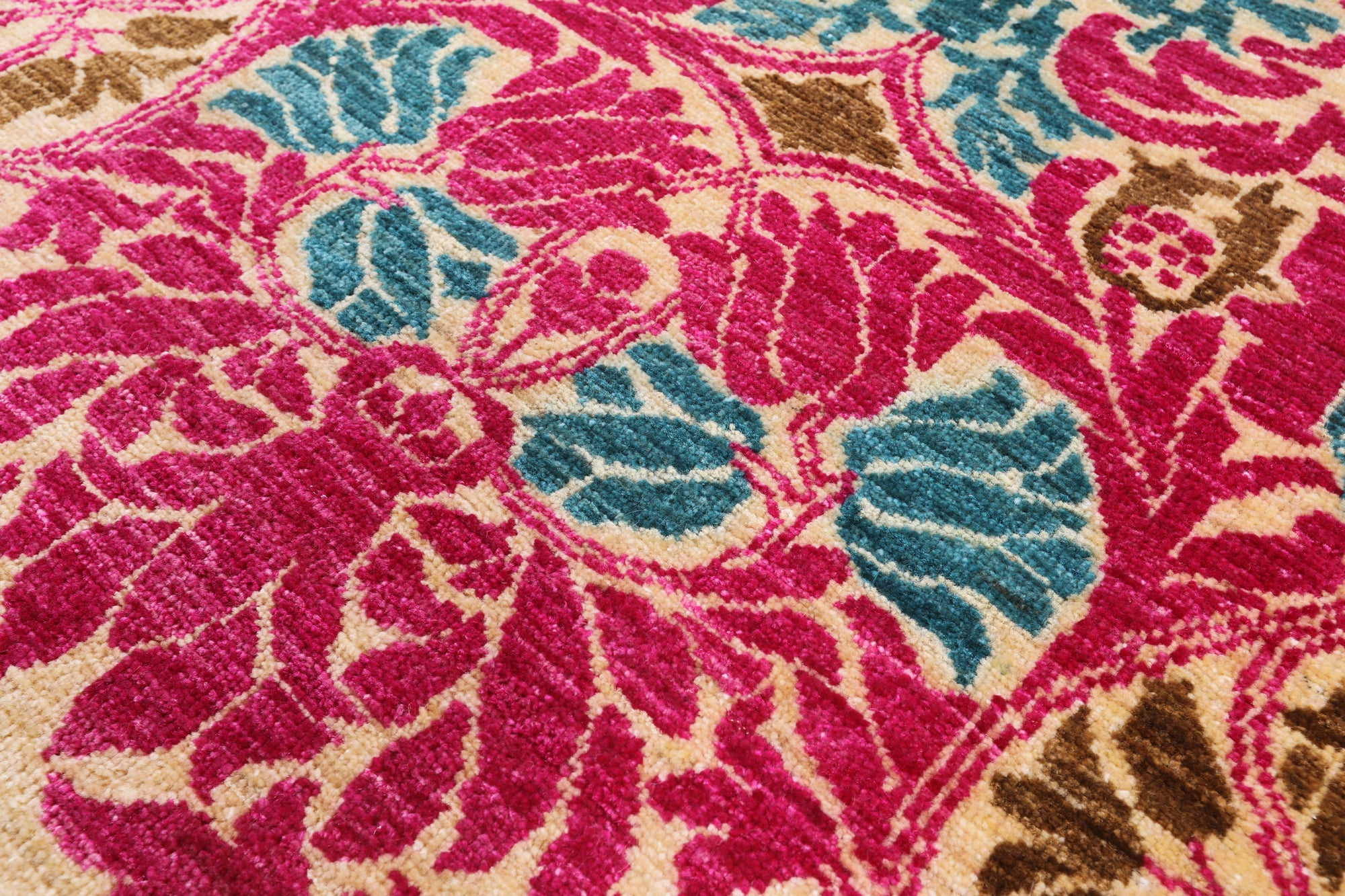 William Morris Hand Knotted Wool Area Rug - 6' 1" X 8' 10" - Golden Nile