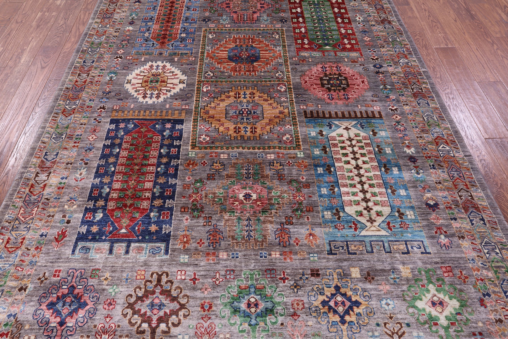 Turkmen Ersari Hand Knotted Wool Rug - 6' 6" X 10' 2" - Golden Nile