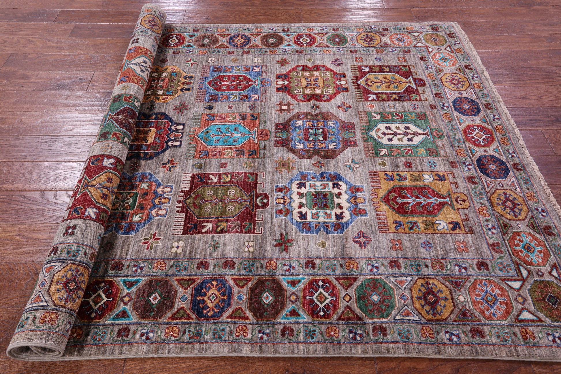Turkmen Ersari Hand Knotted Wool Rug - 5' 0" X 6' 6" - Golden Nile