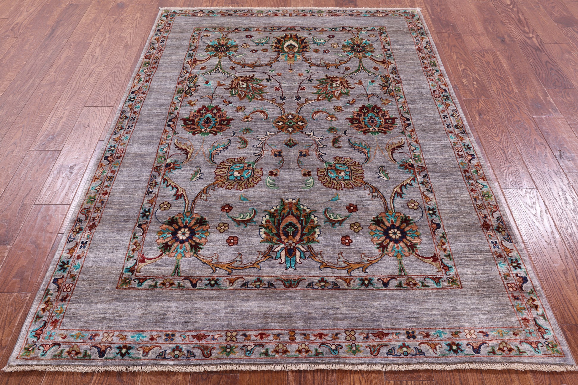 Grey Peshawar Hand Knotted Wool Rug - 4' 10" X 6' 9" - Golden Nile
