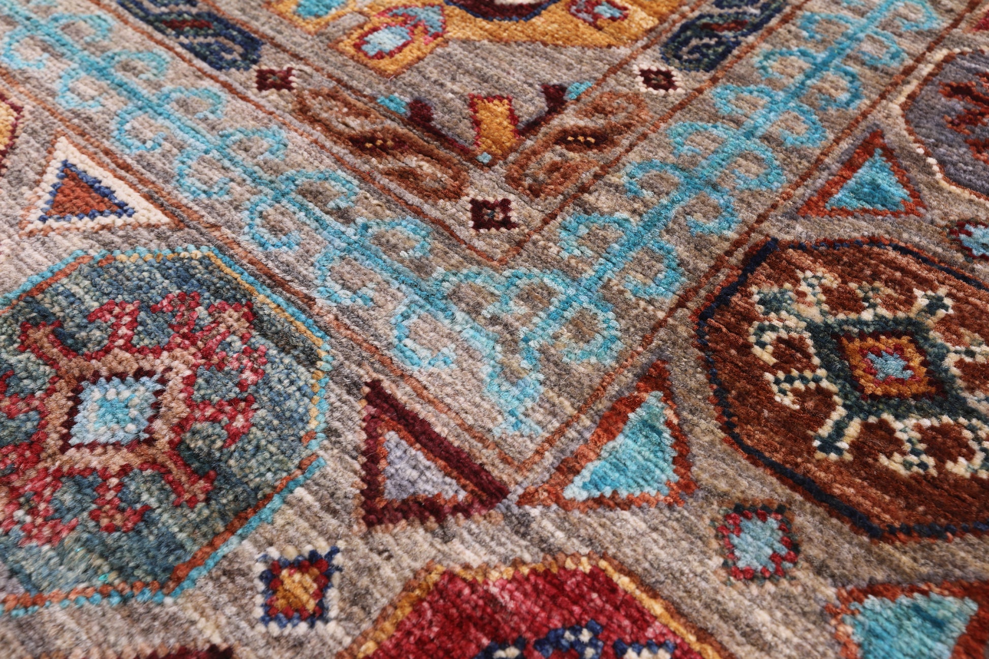 Turkmen Ersari Hand Knotted Wool Rug - 5' 10" X 8' 2" - Golden Nile