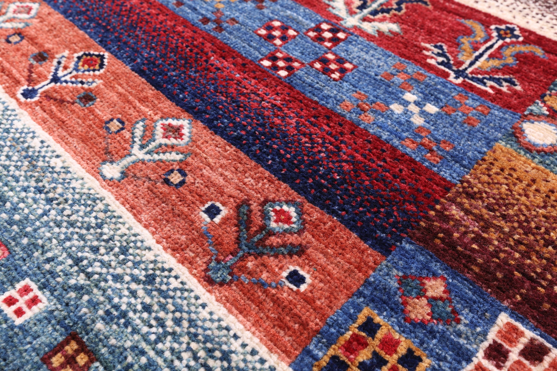 Tribal Persian Gabbeh Hand Knotted Wool Rug - 2' 8" X 4' 1" - Golden Nile