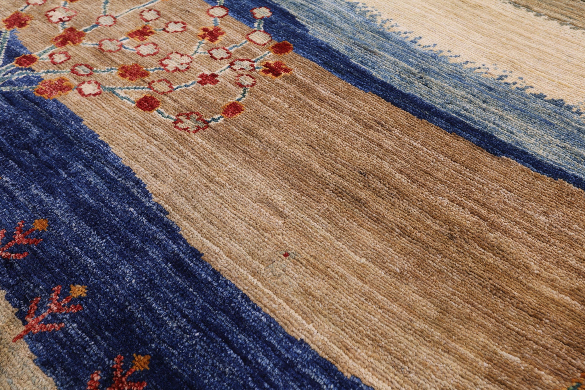 Tribal Persian Gabbeh Hand Knotted Wool Rug - 6' 7" X 9' 7" - Golden Nile