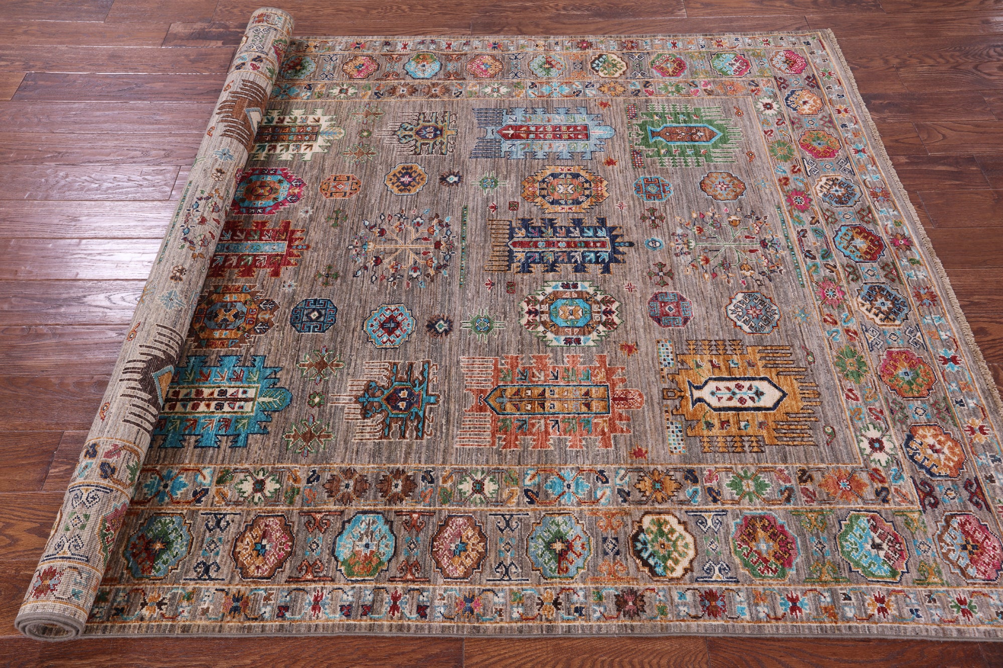 Turkmen Ersari Hand Knotted Wool Rug - 5' 7" X 7' 9" - Golden Nile