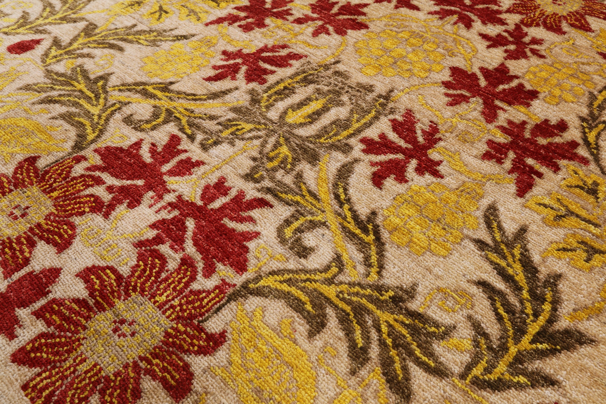 William Morris Handmade Wool Area Rug - 8' 1" X 10' 1" - Golden Nile