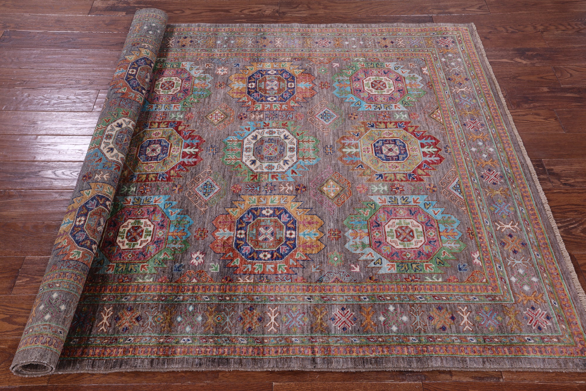 Turkmen Ersari Hand Knotted Wool Rug - 5' 1" X 7' 0" - Golden Nile