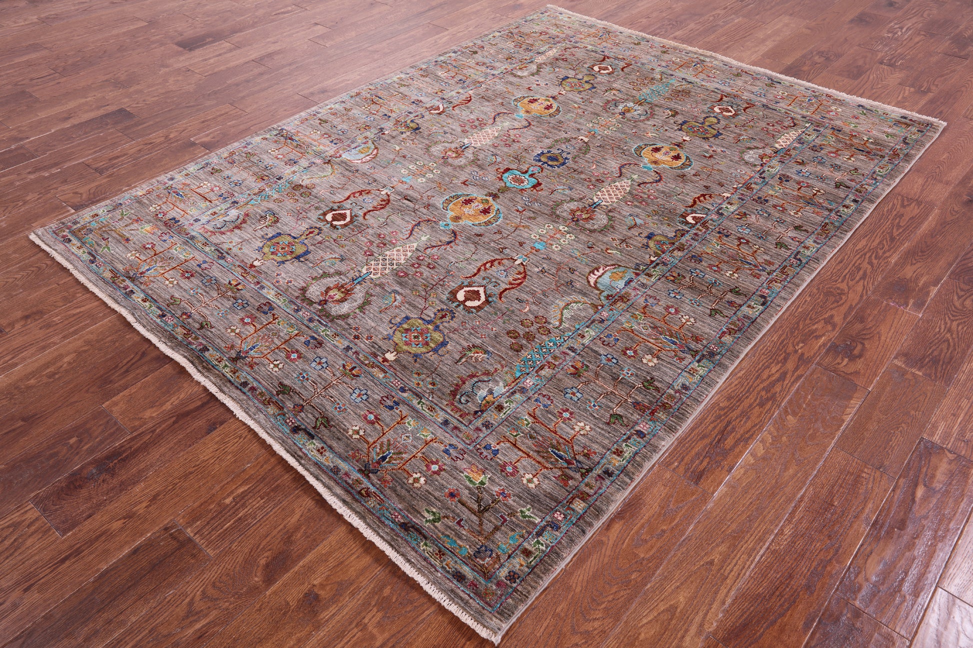 Peshawar Hand Knotted Wool Rug - 5' 9" X 7' 9" - Golden Nile