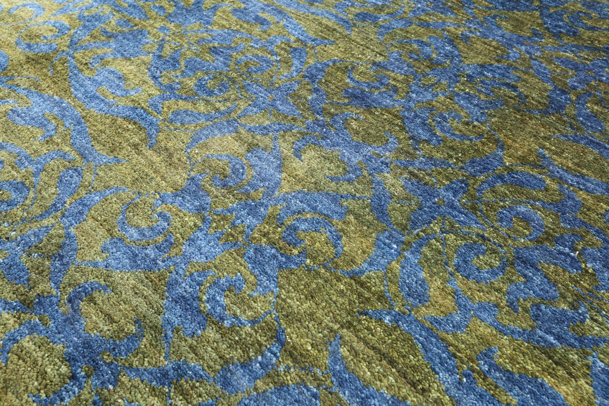 William Morris Handmade Wool Area Rug - 8' 1" X 10' 8" - Golden Nile