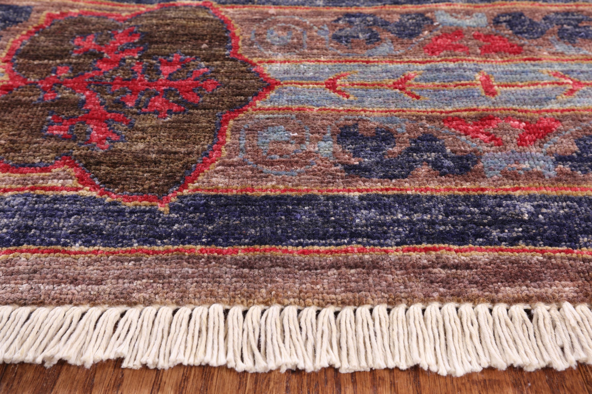 William Morris Handmade Wool Area Rug - 5' 9" X 8' 9" - Golden Nile