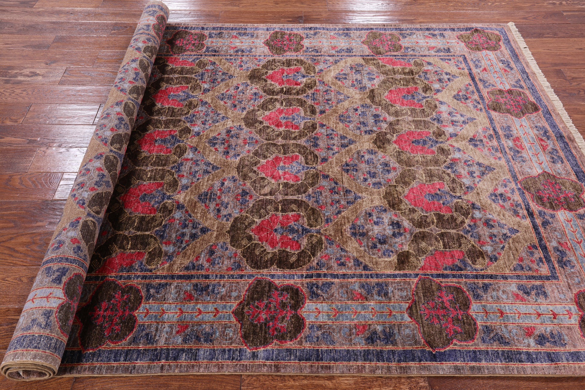 William Morris Handmade Wool Area Rug - 5' 9" X 8' 9" - Golden Nile