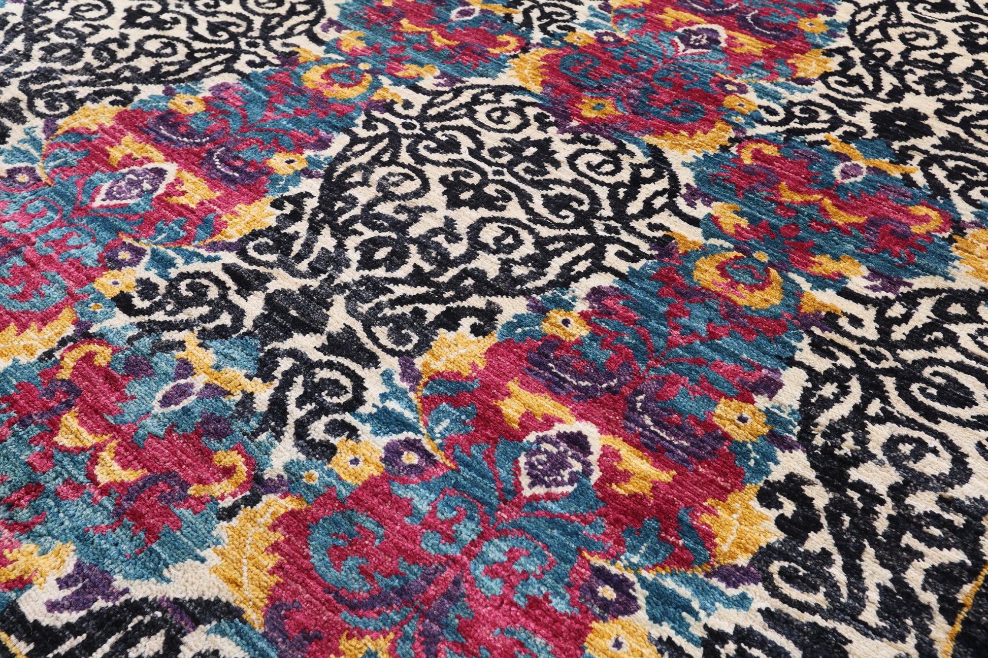 William Morris Hand Knotted Wool Area Rug - 6' 0" X 8' 10" - Golden Nile